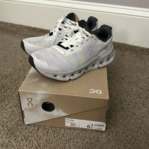 W's Cloudgo White/Glacier 6